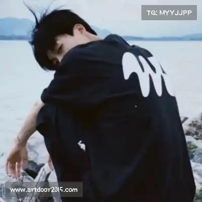 薄发华